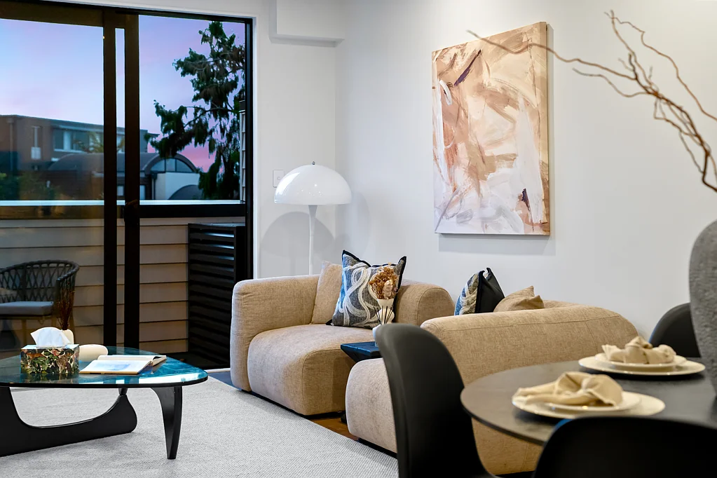 Meadowbank 3Phòng ngủ Elegant Freehold Townhouse in Meadowbank