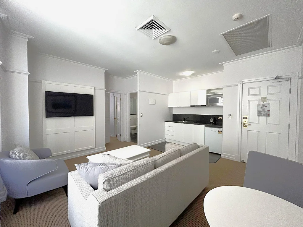 FULLY FURNISHED - AIR-CONDITIONED APARTMENT @ ADINA