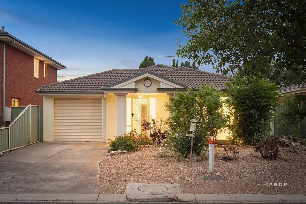 23 Dalkeith Drive, Point Cook, VIC 3030