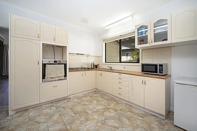 11 Kenna Avenue, Hamilton, VIC 3300, 3 침실, 1 욕실, House