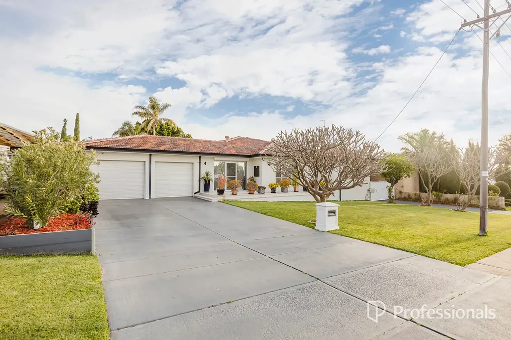 30 Napier Road, Marangaroo, WA 6064
