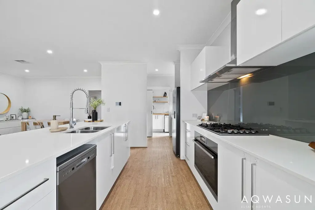 Baldivis 4Phòng ngủ LIGHT, BRIGHT & BEAUTIFULLY PRESENTED – EASY-CARE LIVING IN A PRIME BALDIVIS LOCATION