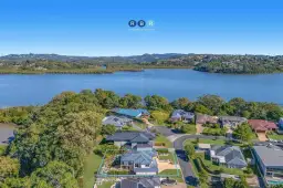 19 DAINTREE CL, Banora Point