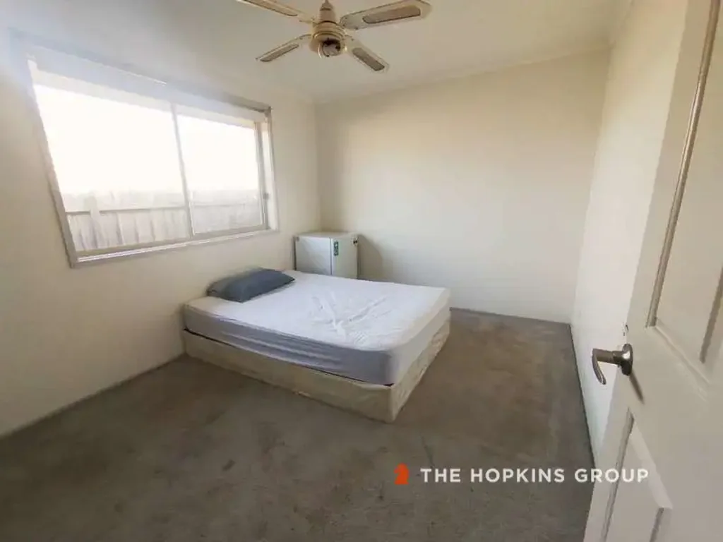 🔥 $195 per week - FULLY FURNISHED & ALL BILLS INCLUDED!