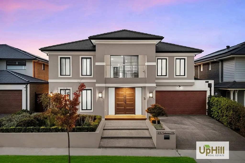 Clyde North 5房  Premium Inclusion’s within a Custom Built Delaray Home