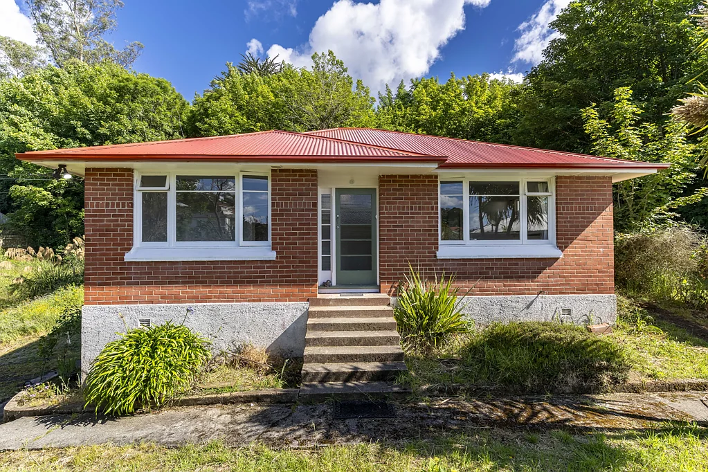 Calton Hill 3房  3 Bedroom Brick Home With Space To Grow!