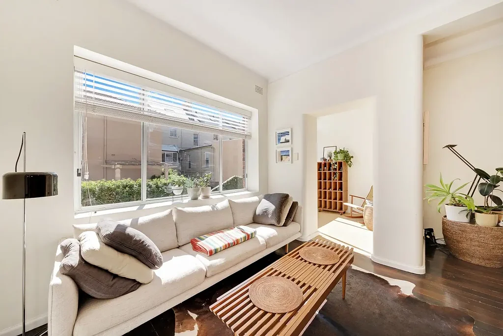 North Facing Art Deco Retreat with Rooftop Terrace