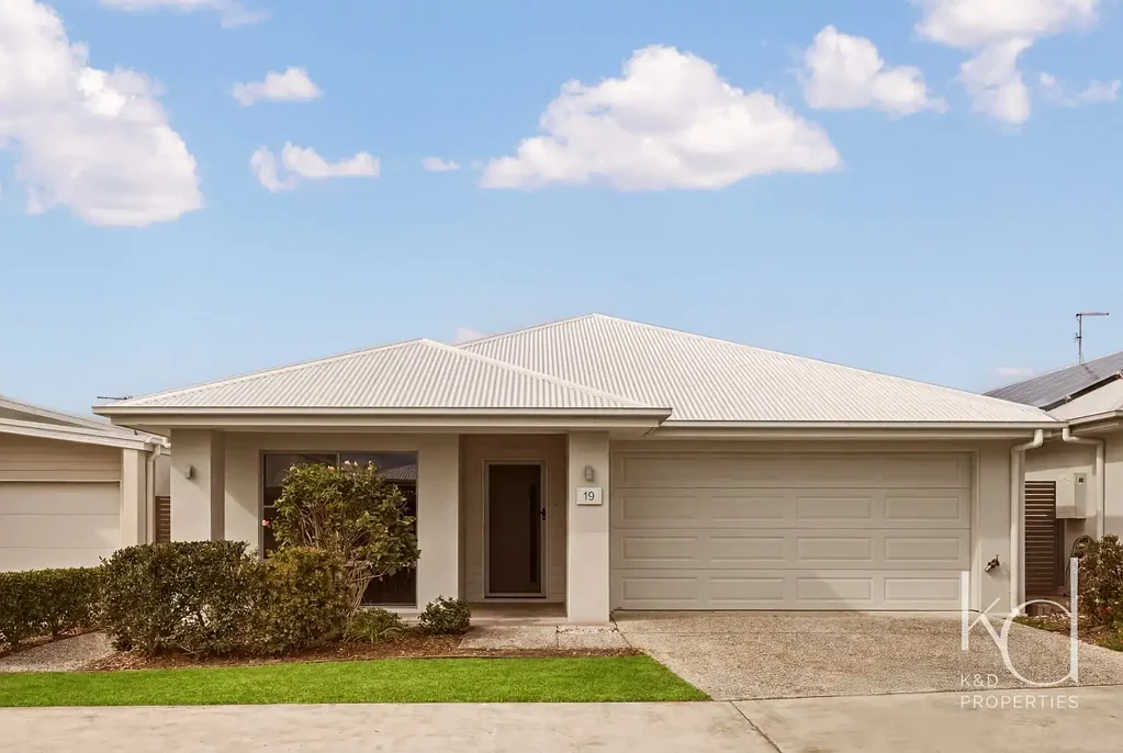 Caboolture 3房 Caboolture Halcyon Glades生活度假村中50岁以上人士的准新房 Like-New Home in a Premium Over 50s Resort