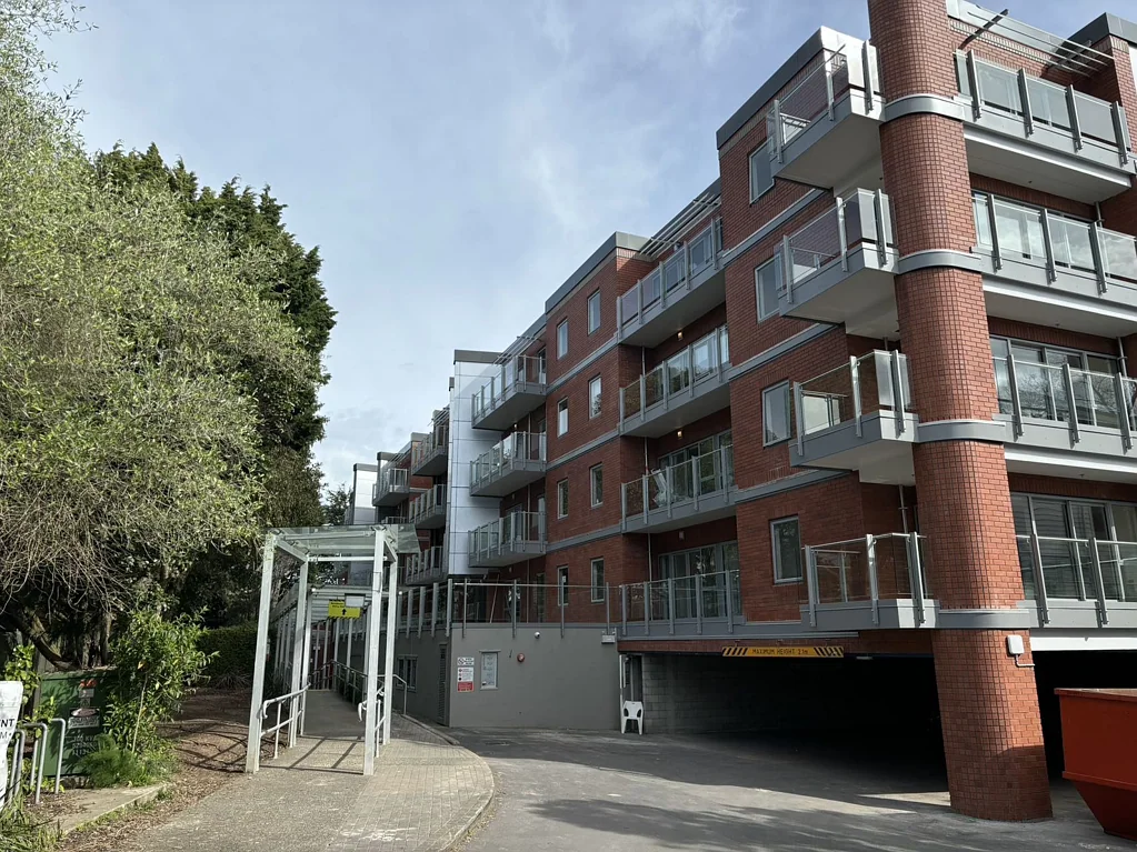 Modern 2-Bedroom Apartment in St Lukes