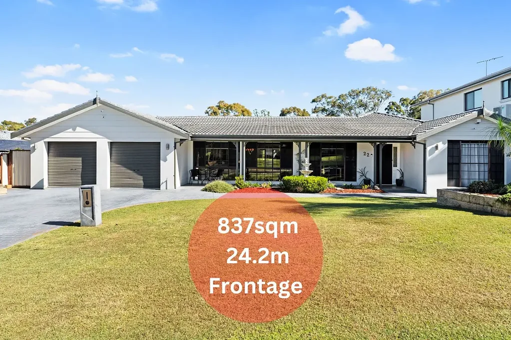 Casula 4ਬੈੱਡਰੂਮ Family Home on 837sqm with Pool, Prime Casula Location