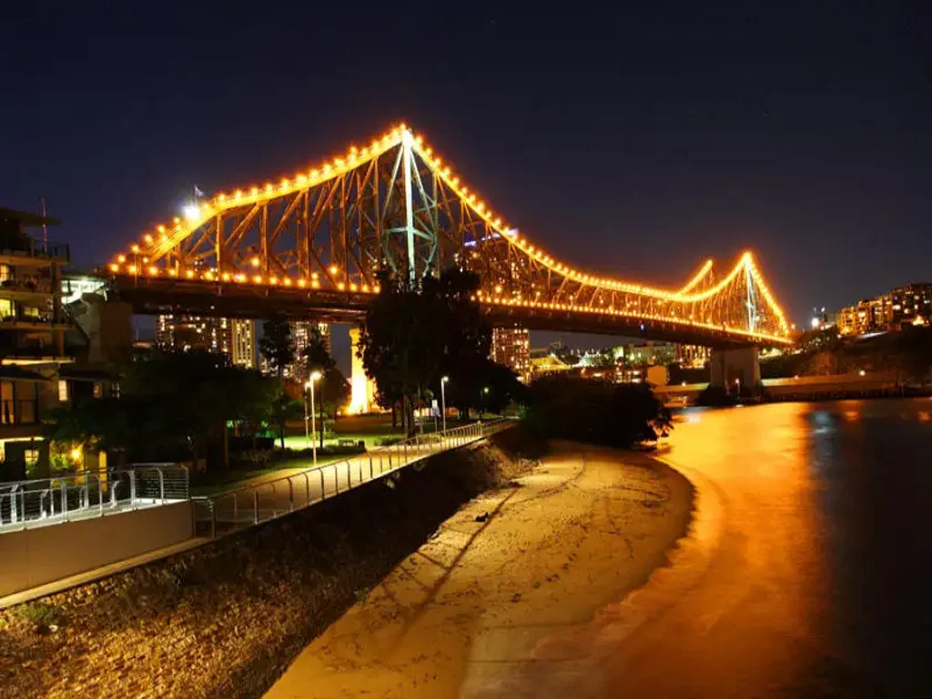 2BR Fully Furnished with Story Bridge, River and Park views - Two Bedrooms