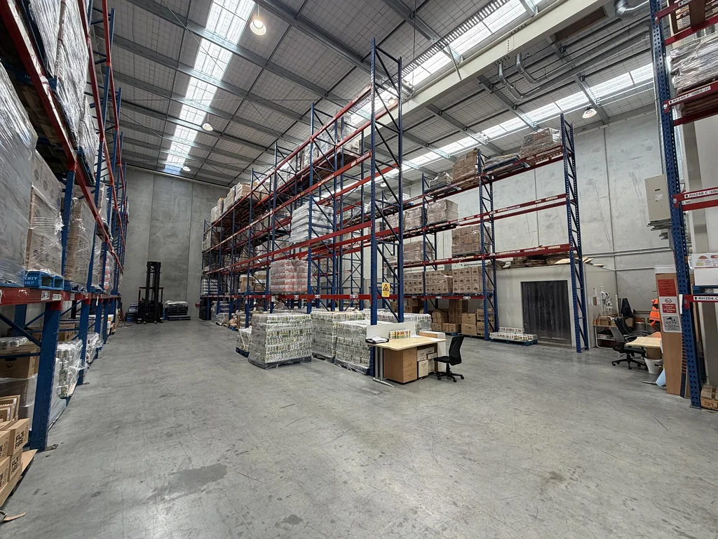 Onehunga Tilt-slab warehouse with racking and chiller