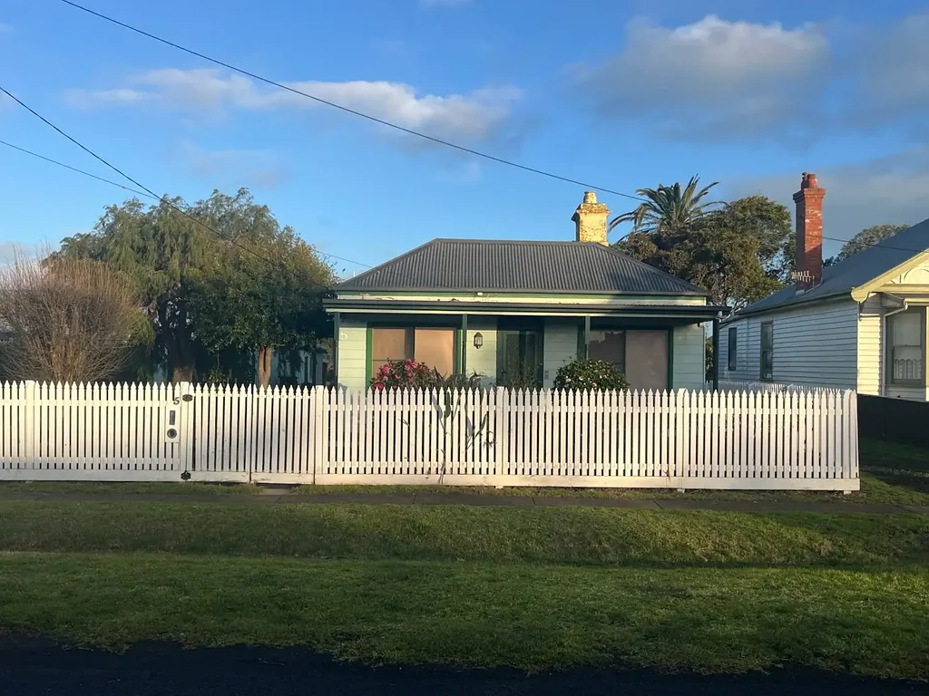 5 Commercial Place, Koroit, VIC 3282
