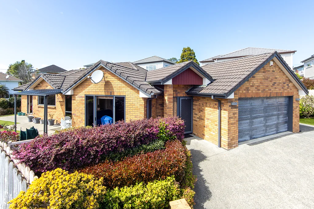Blockhouse Bay 3 Slaapkamer Modern Comfort in a Private Setting!
