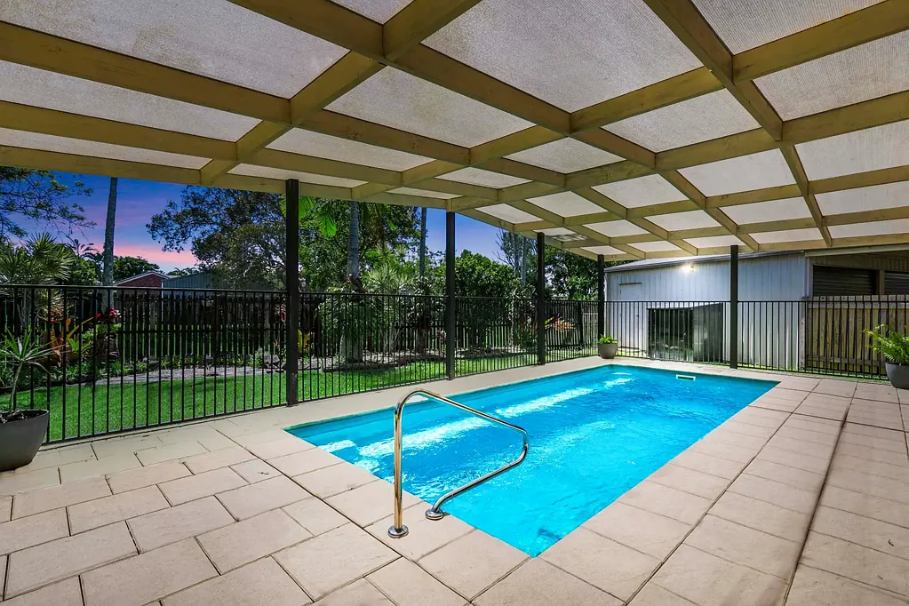 5 Casuarina Court, Scarness, QLD 4655