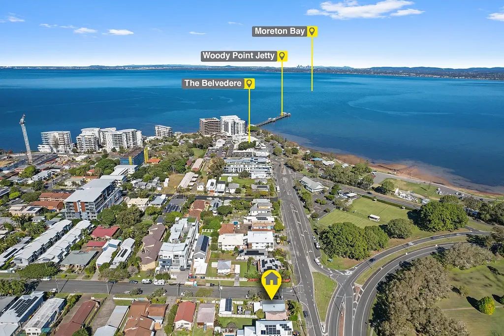 Woody Point 6 Bedroom DEVELOPMENT OPPORTUNITY - PRIME COASTAL POSITION IN WOODY POINT