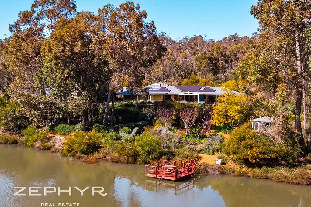 Lowden  Prestige & Exclusivity
"Morningstar": 105 Acres of Privacy, Grandeur & Lifestyle