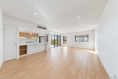 Chermside 3Kwarto OPEN SAT 31 OCT 11-11:30AM | LEVEL 16 SKYHOME WITH PANORAMIC PARK VIEWS, FRESH RENOVATION & 2 CAR SPACES