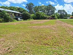 13 Eastbourne Tce, Macleay Island