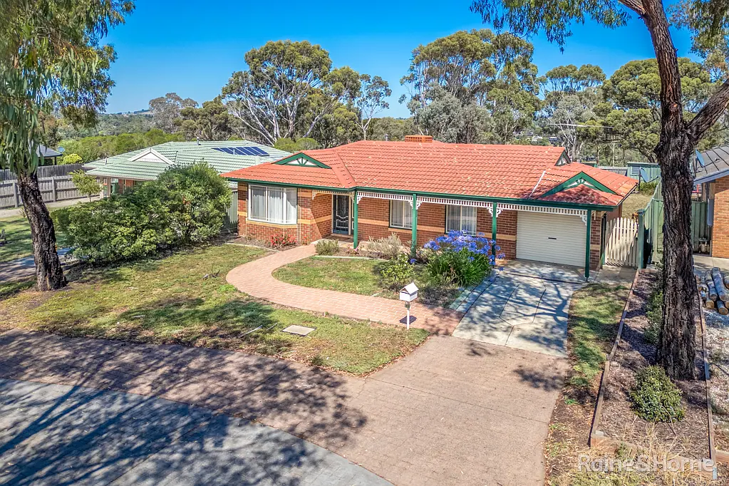 11 Oakmont Court, Sunbury, VIC 3429
