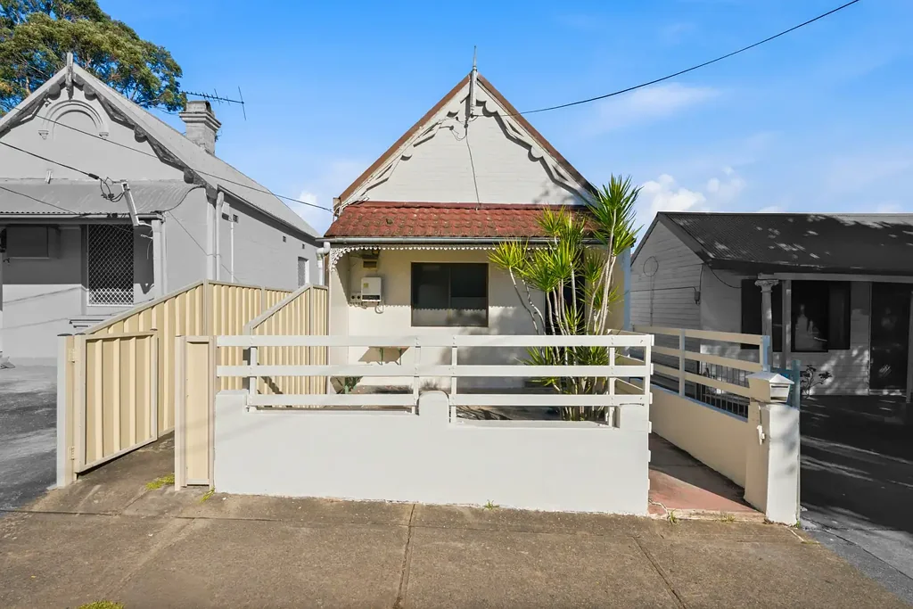 Auburn 3Zimmer CHARMING RENOVATED STARTER HOME PLUS RETREAT