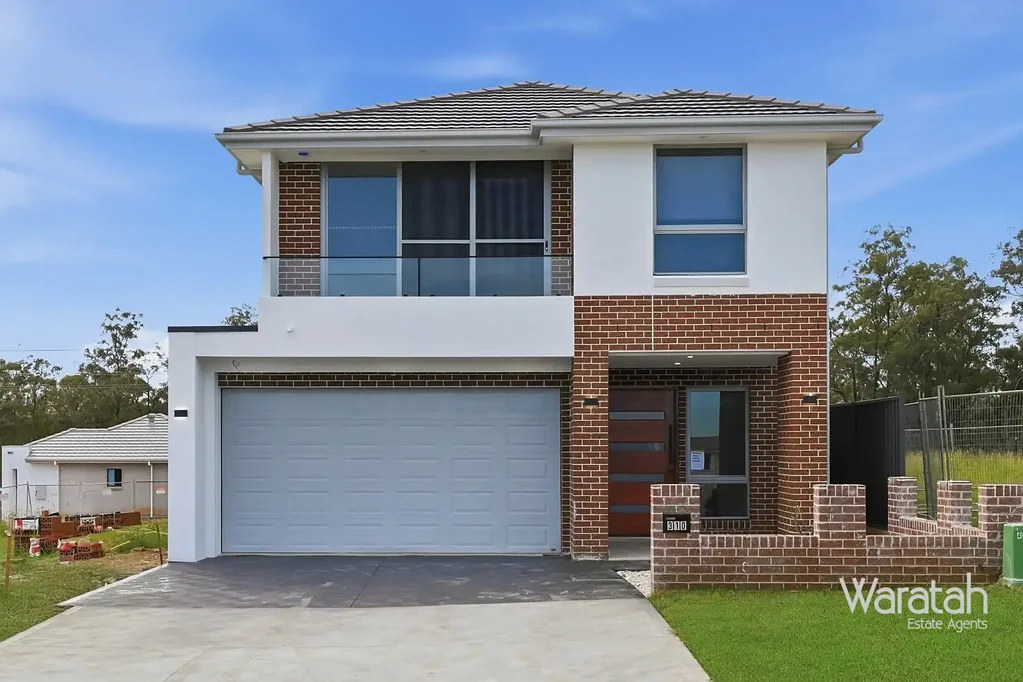 Spacious 5-Bedroom Family Home with Multiple Living Areas!!!