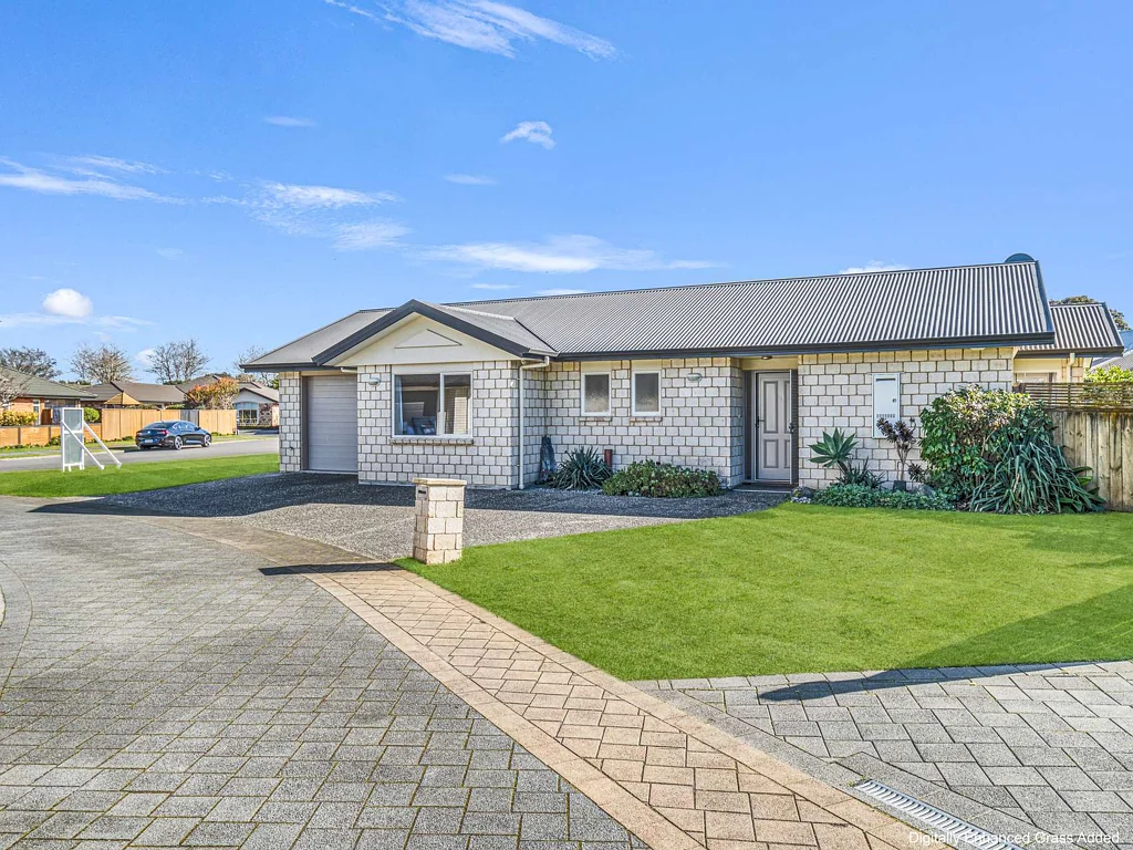 College Estate 2 Bedroom So spacious and sunny!
