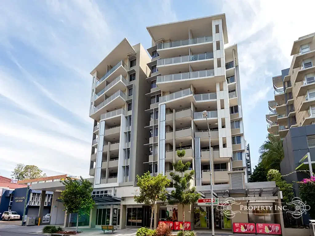 Studio Unit in Prime Location!