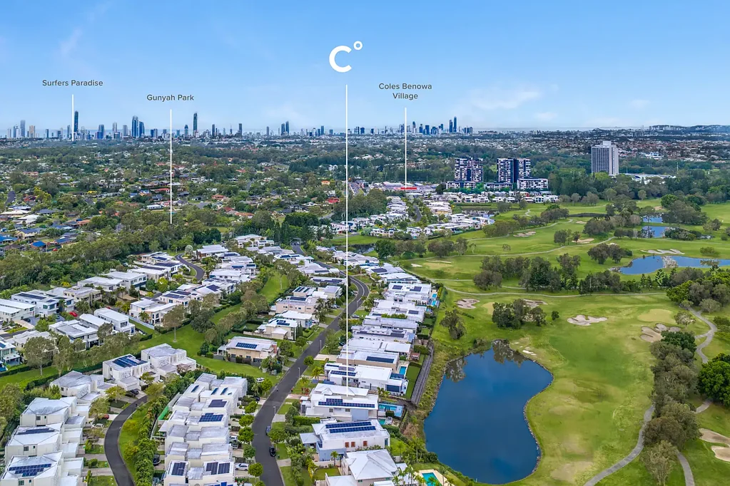Benowa 5房  Golf Course Living with Sunset Views - International Buyers Welcome!