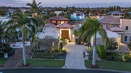 2164 Beaufort Way, Hope Island