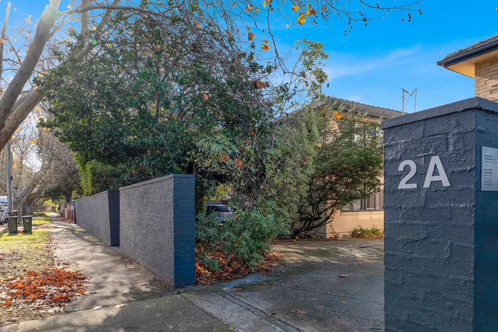 Malvern East 1ਬੈੱਡਰੂਮ Affordable Entry in the Sought-After Gascoigne Estate