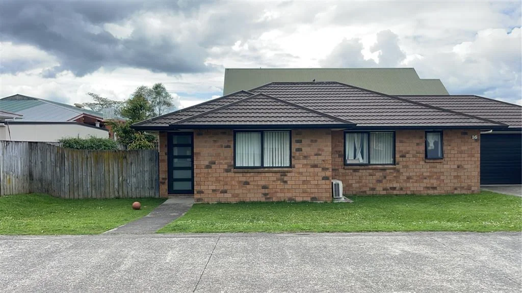 PAPAKURA, 4 BEDROOMS