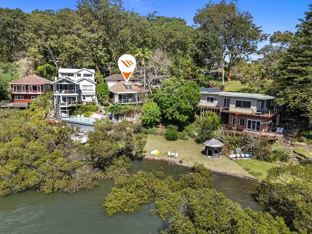 Oyster Bay 4 Slaapkamer Renovate or Rebuild (STCA)