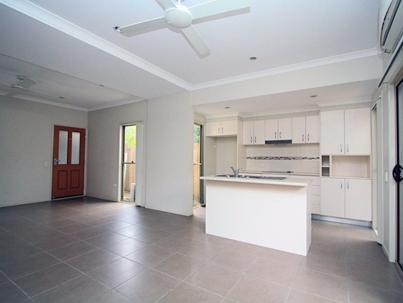 24 DANSIE ST, GREENSLOPES QLD 4120, 0 Schlafzimmer, 0 Badezimmer, Townhouse