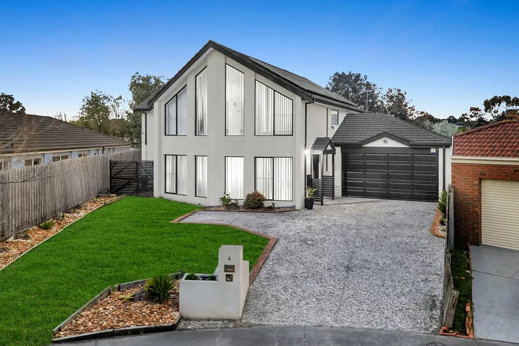 Narre Warren 5Kwarto An idyllic lifestyle FAMILY HOME IN PRIME LOCATION – READY TO MOVE IN!!