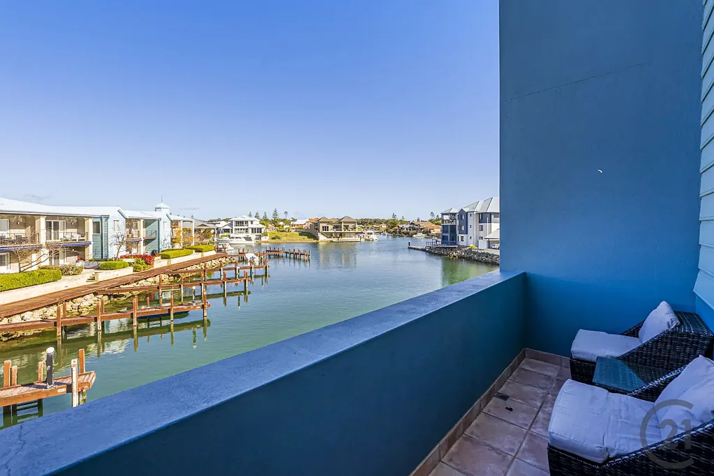 Halls Head 2房  Canal Lifestyle with Private Jetty & Resort Facilities-  2 Bed 2 bath 2 Car