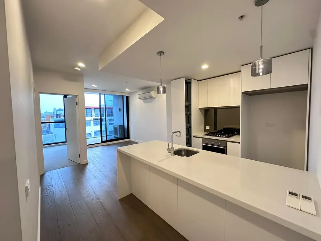 Unfurnished 2-Bedroom Apartment, 1 Bathroom and 1 Carpark in Brunswick East