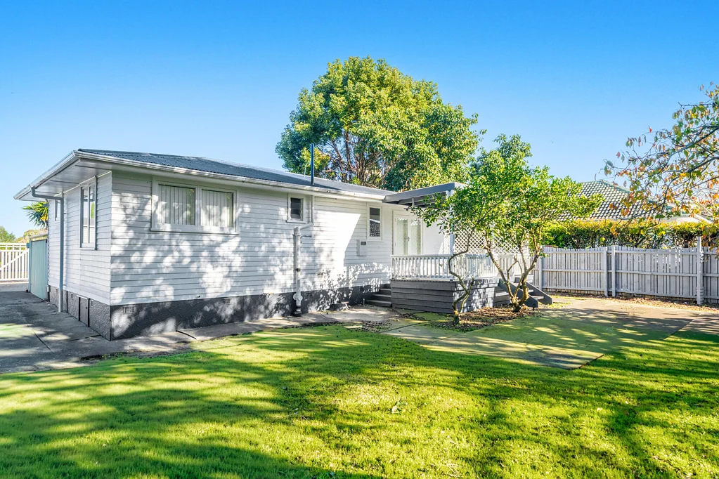 Manurewa 3chambre Fully Renovated Home with Bonus Utility Spaces