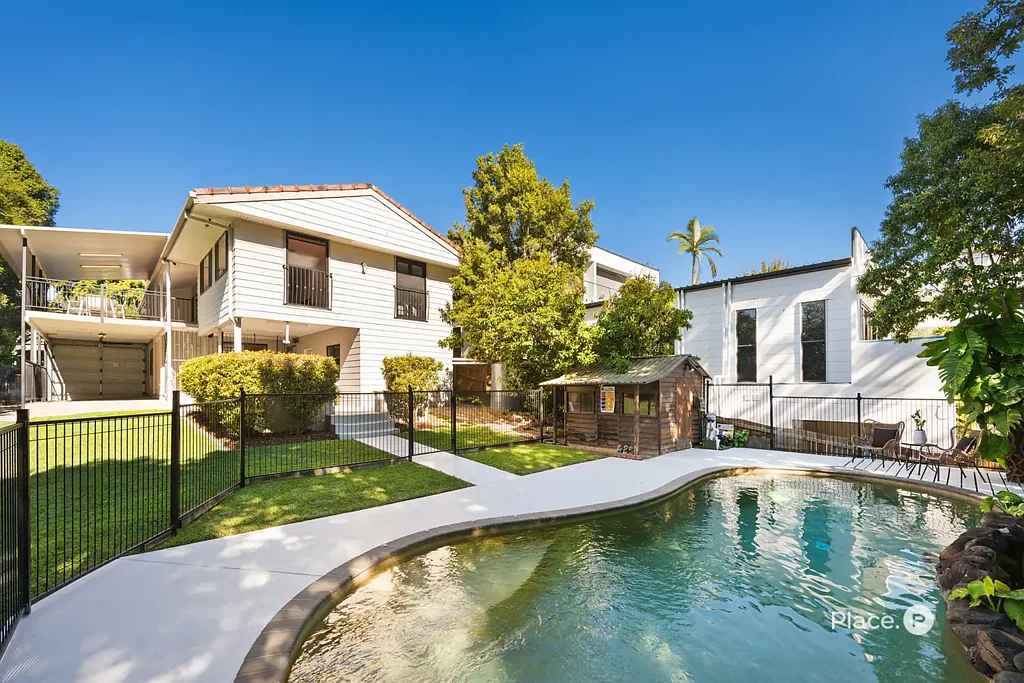Balmoral 4Kwarto The best of Balmoral Hill! Family Living / Sub Dividable Site / Or build the dream