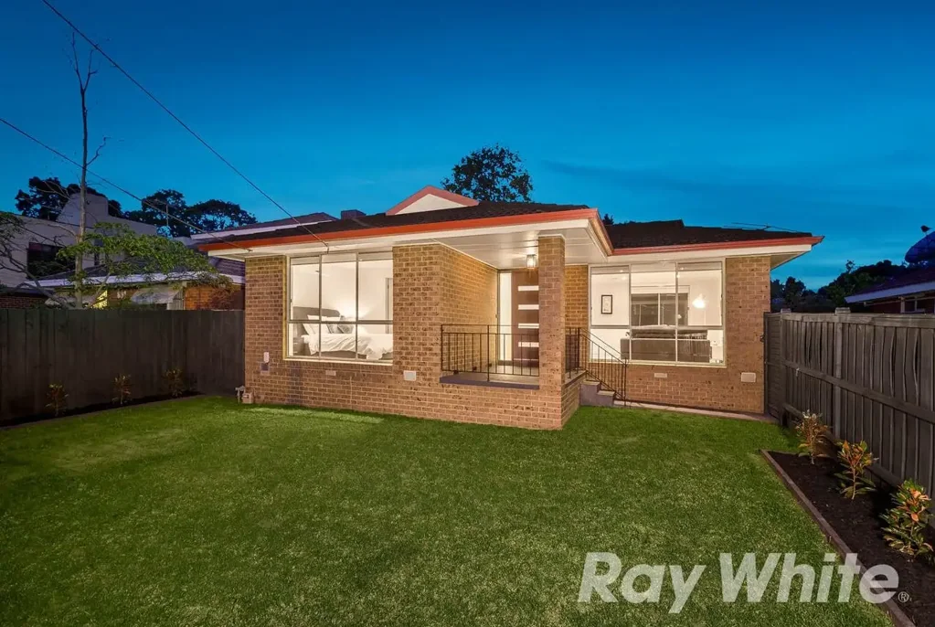 Scoresby 3 Bedroom Effortless Living, Private Service Road Entry, No Body Corporate!