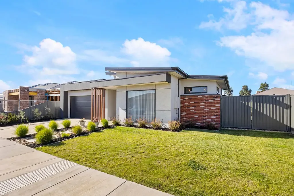 20 Hutchinson Drive, Lucas, VIC 3350