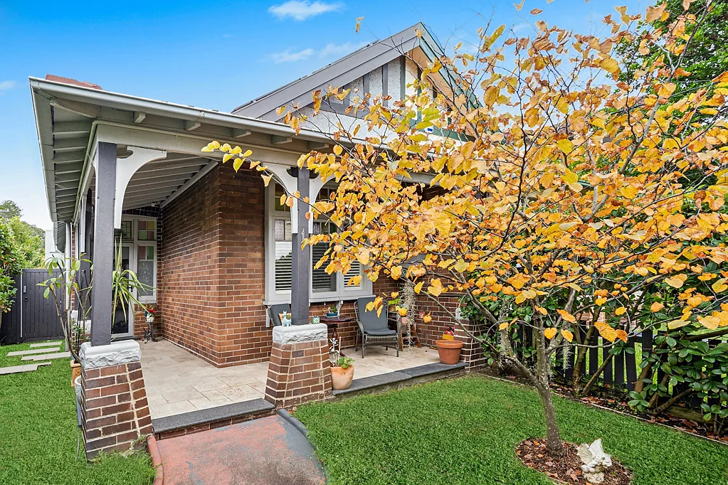 Randwick 3Moenga Beautifully Updated Character Semi In Desirable Parkside Pocket