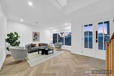 4 Owen Way, Deanside, VIC 3336, 4 slaapkamers, 3 badkamers, House