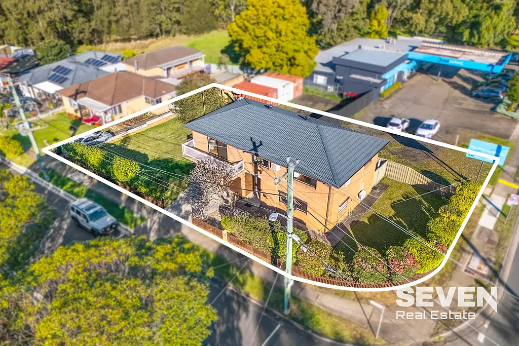 Blacktown 5Zimmer Unique Family Home on Large Corner Block