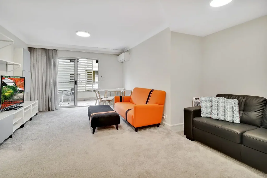 FURNISHED EXECUTIVE STYLE RETREAT