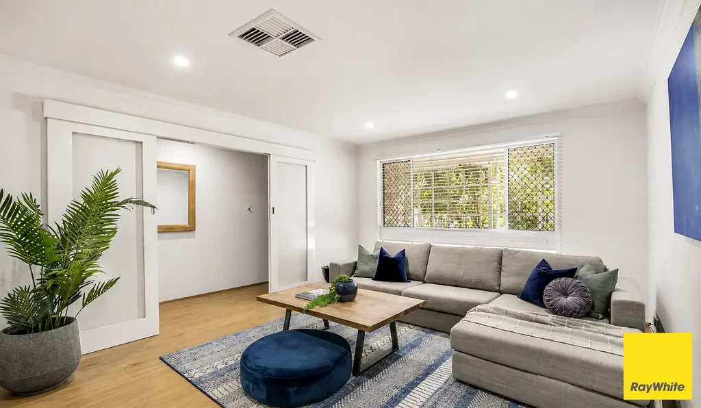 Girrawheen 5Kwarto Spacious Double-Storey Family Living!