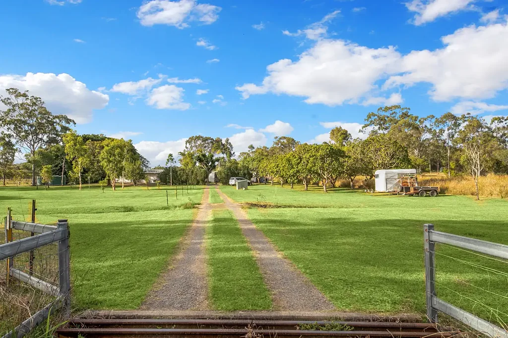 34 Peckovers Road, Cawarral, QLD 4702