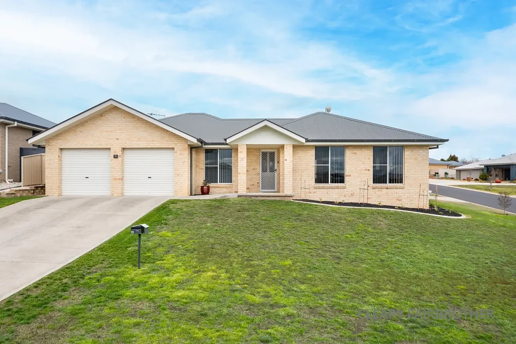 10 Coolabah Close, Kelso, NSW 2795