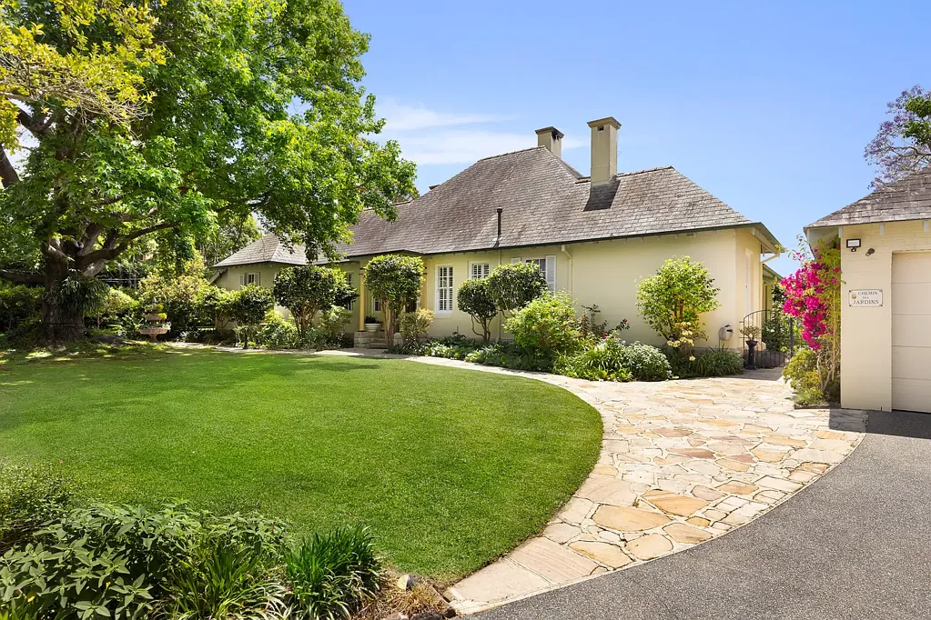 Warrawee 5ਬੈੱਡਰੂਮ The Presence on Pibrac
North to rear aspect and unrivalled street appeal