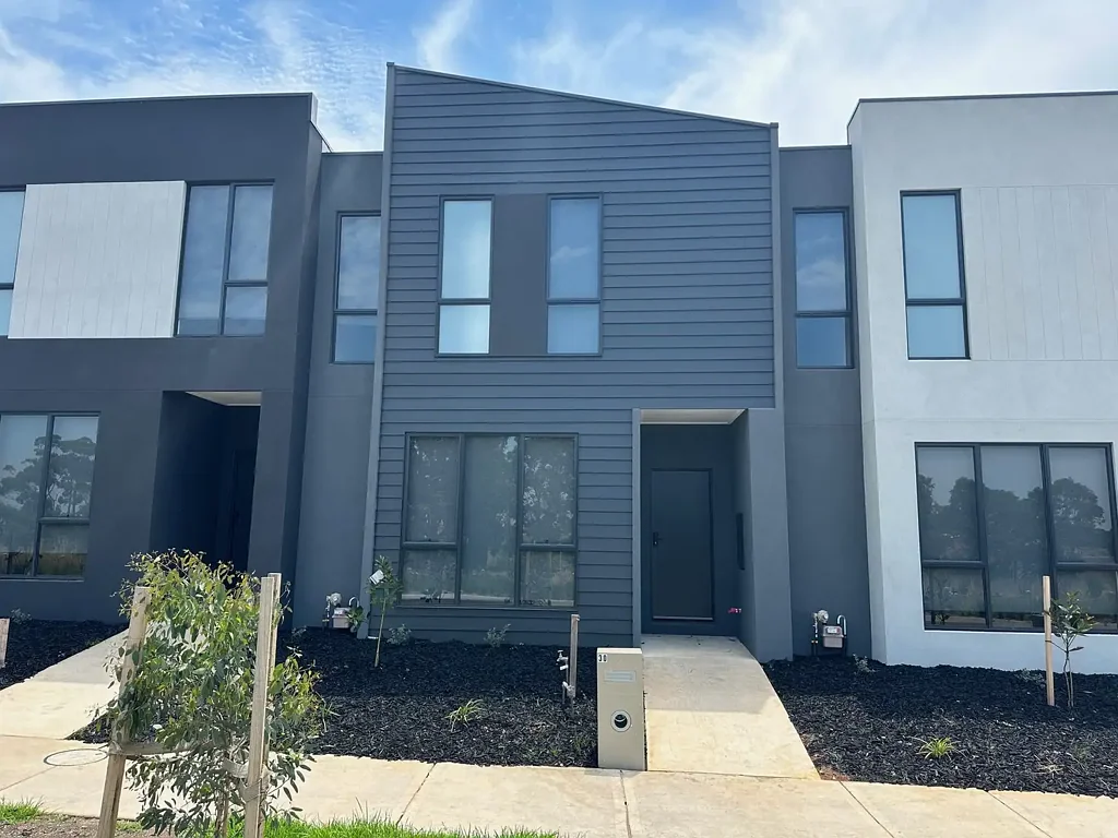 FOUR BEDROOM TOWNHOUSE